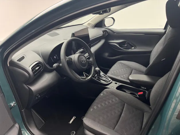 Toyota Yaris 1.5 VVT-i HSD Trend