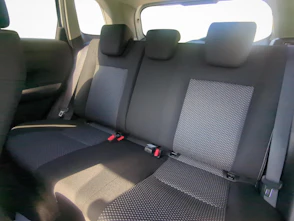 Fahrzeugbild SUZUKI Vitara 1.4 T Sakura Hybrid 4x4 / 1.99% Leasing