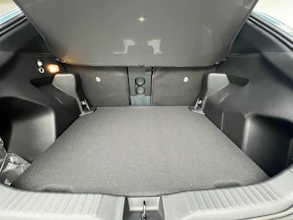 https://vehicle.imgix.net/4159217/22c3e3f2-7fa7-4b63-b7b8-677381fbf119.jpg