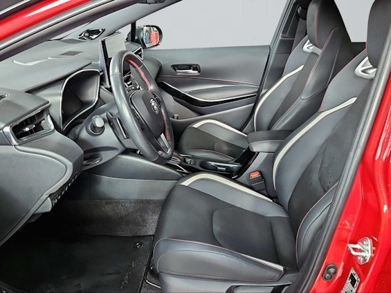 Vehicle image 8 Vehicle image 8