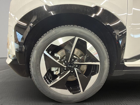 Vehicle image 7 Vehicle image 7