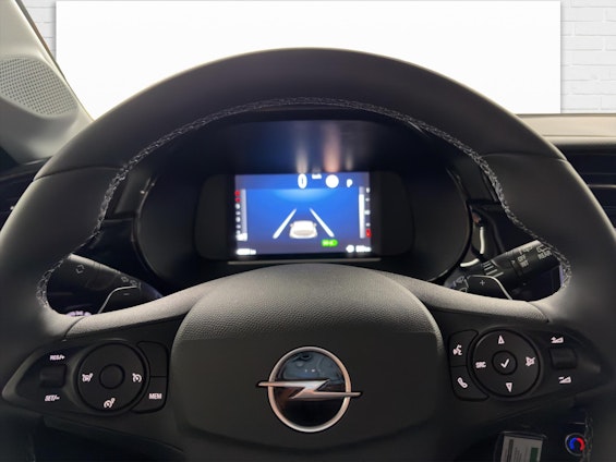 Vehicle image 4 Vehicle image 4