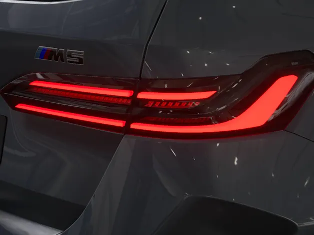 BMW M5 xDrive Touring