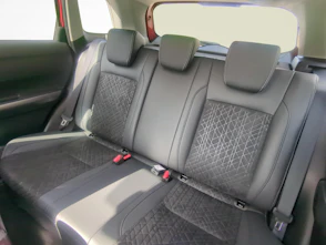 Fahrzeugbild SUZUKI Vitara 1.4 T Sakura Top Hybrid 4x4 / 1.99% Leasing