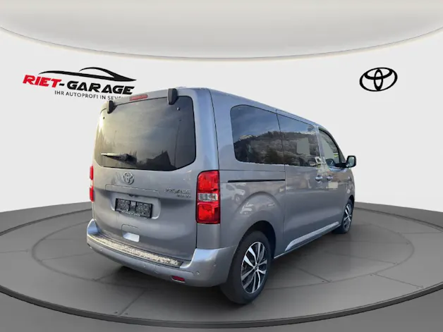 Toyota PROACE Verso L1 2.0 D Trend