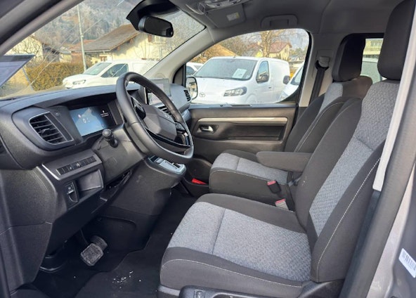 Vehicle image 8 Vehicle image 8