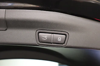 https://vehicle.imgix.net/4159408/4e2ac7be-5412-4890-8fc6-44aaed0ce8d4.JPG
