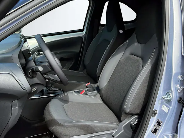 Toyota Aygo X 1.5 VVT-i HSD Style