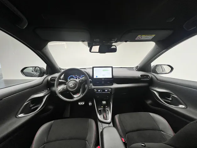 Toyota Yaris 1.5 VVT-i HSD GR Sport