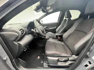 Toyota Yaris 1.5 VVT-i HSD GR Sport