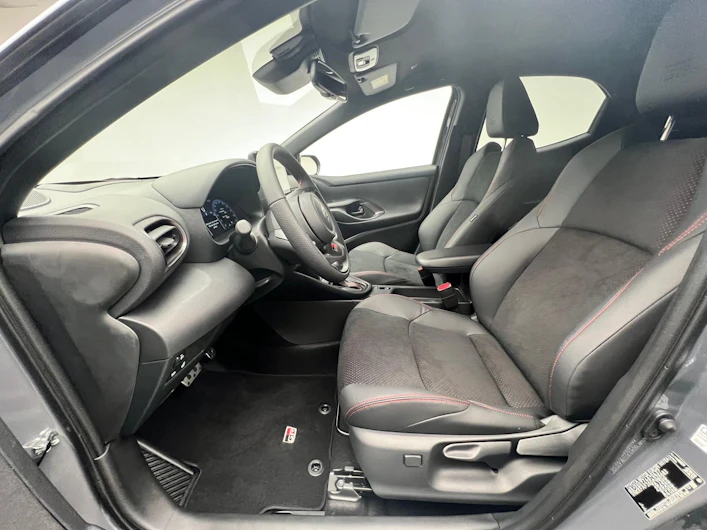 Fahrzeugbild TOYOTA YARIS