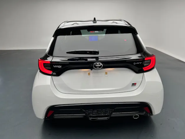 Toyota Yaris 1.5 VVT-i HSD GR Sport