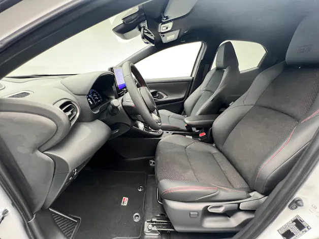 Toyota Yaris 1.5 VVT-i HSD GR Sport