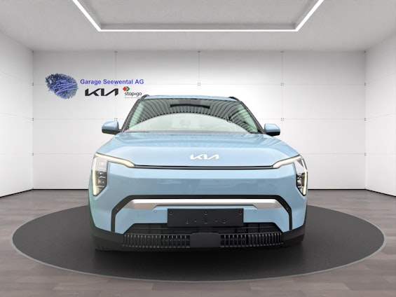 First vehicle image First vehicle image