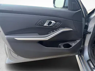 BMW 330d xDrive Touring