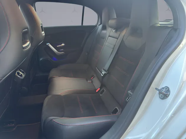 Mercedes-Benz A 200 AMG Line 4m