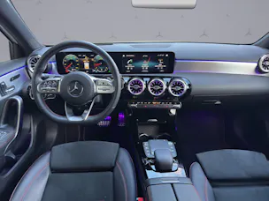 Mercedes-Benz A 200 AMG Line 4m