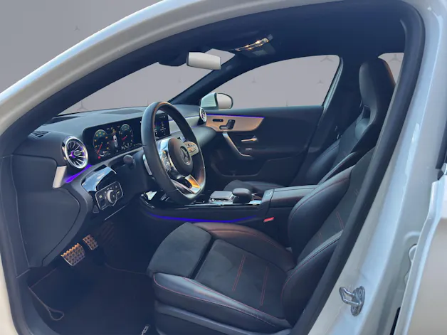Mercedes-Benz A 200 AMG Line 4m
