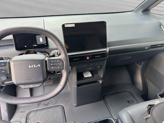 Vehicle image 4 Vehicle image 4