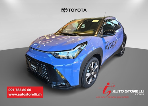 First vehicle image First vehicle image