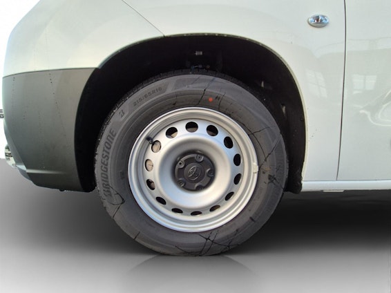 Vehicle image 11 Vehicle image 11