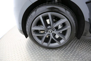 Fahrzeugbild LAND ROVER Range Rover Sport 3.0 I6 P460e SE Dynamic