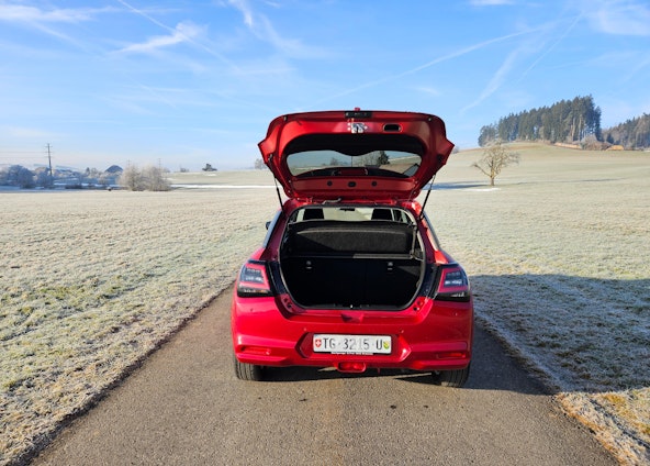 Vehicle image 4 Vehicle image 4