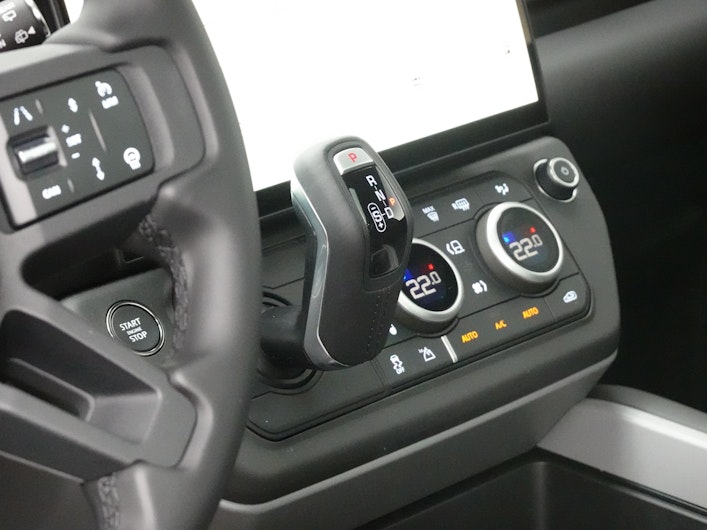 Vehicle image LAND ROVER DEFENDER