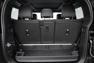 Vehicle image LAND ROVER Defender 90 3.0 D I6 350 X-Dynamic HSE