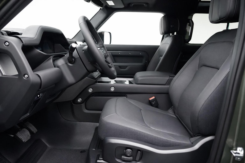 Vehicle image LAND ROVER DEFENDER