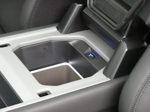 Vehicle image LAND ROVER Defender 90 3.0 D I6 350 X-Dynamic HSE