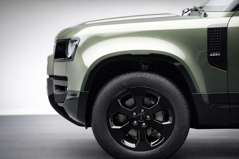 Vehicle image LAND ROVER DEFENDER
