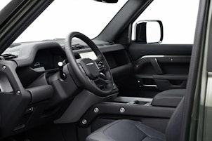 Vehicle image LAND ROVER Defender 90 3.0 D I6 350 X-Dynamic HSE