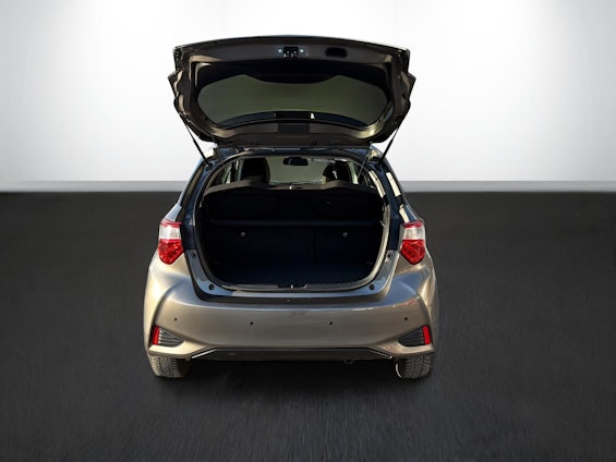 Vehicle image 8 Vehicle image 8