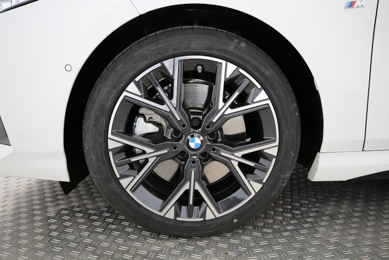 Vehicle image BMW 1 SERIES