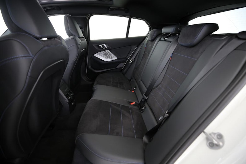 Vehicle image BMW 1 SERIES