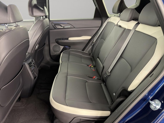 Vehicle image 7 Vehicle image 7