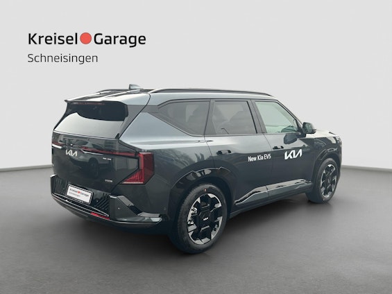 Vehicle image 5 Vehicle image 5