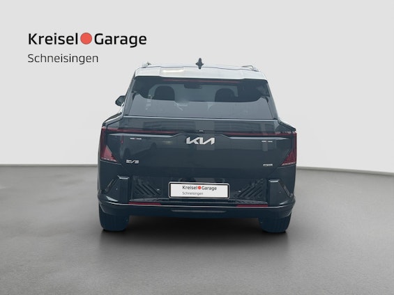 Vehicle image 4 Vehicle image 4