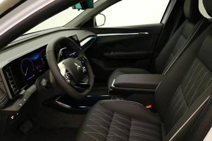 MITSUBISHI ECLIPSE CROSS 4