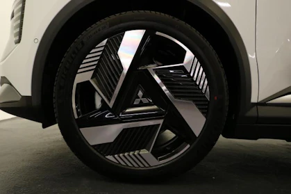 MITSUBISHI ECLIPSE CROSS 13