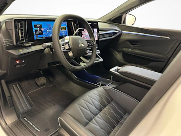 MITSUBISHI ECLIPSE CROSS 4