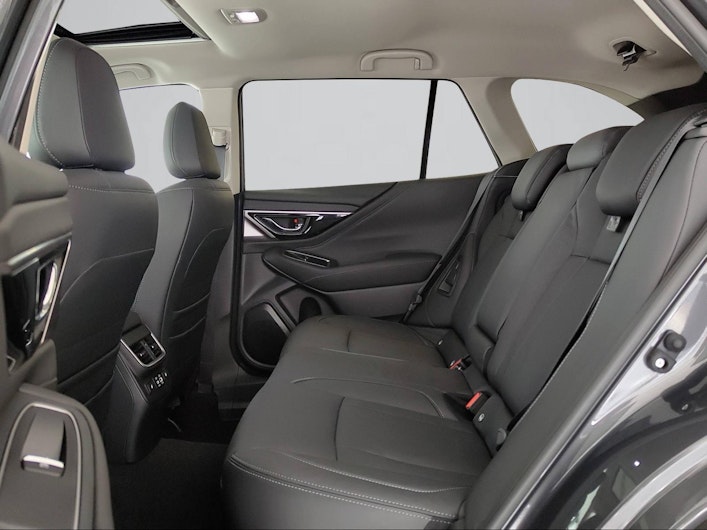 Vehicle image SUBARU OUTBACK