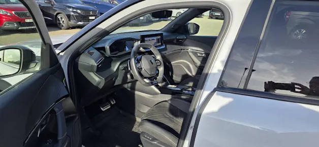 Peugeot 2008 1.2 Hybrid GT