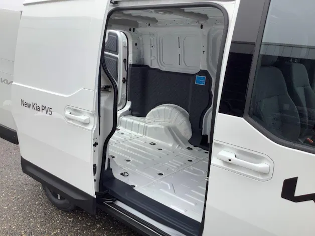 Kia PV5 Cargo 71.2 kWh Plus