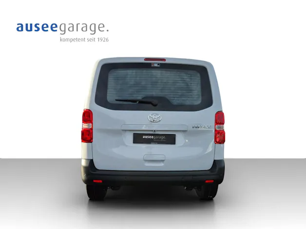 Toyota PROACE Van L1 2.2 D Advanced