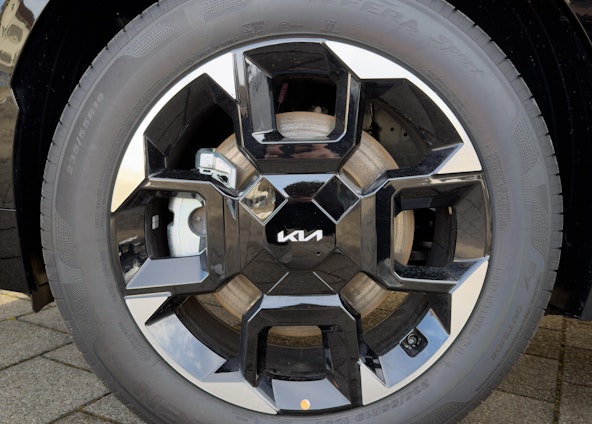 Vehicle image 4 Vehicle image 4