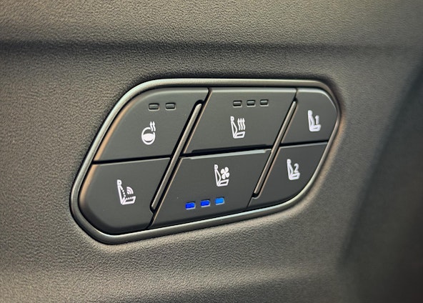 Vehicle image 19 Vehicle image 19