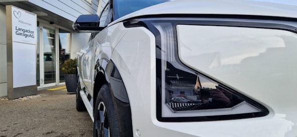 Vehicle image 14 Vehicle image 14