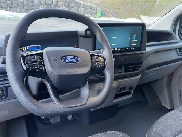 Ford Transit Custom Van 320 L2 2.5 Duratec 233PS Trend PHEV
